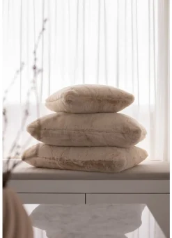 Adalyn Pude, Sand, 50x70 cm