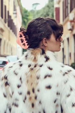 Adriana Hårklemme, Blush