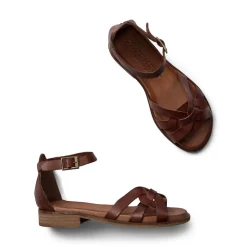 Aretha Sandaler, Tan, 36