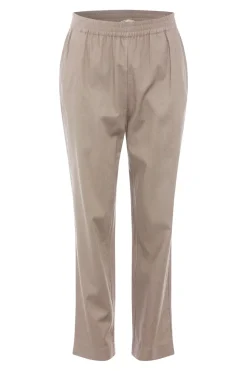 Arina Bukser, Camel, 38