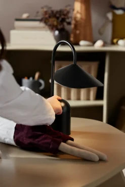 Arum Portable Bordlampe, Black