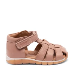 Billie Sandaler, Nude, 32