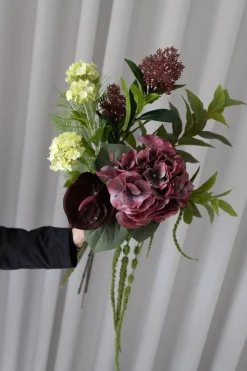 Bordeaux Glow Kunstig Blomsterbuket, Bordeaux