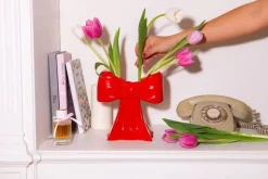 Bow Vase. Red