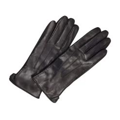 Carianna Handsker, Black