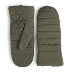 Celina Luffe, Olive, L