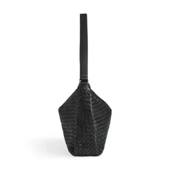 Claudia Taske, Black