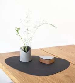 Curve Nupo Dækkeserviet, Sort, 37x44 cm