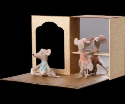 Dansestudie Med Balletmus, Multi