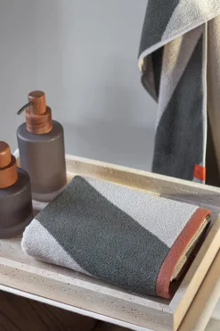 Diagonal Håndklæde, Dark Olive, 50x90 cm