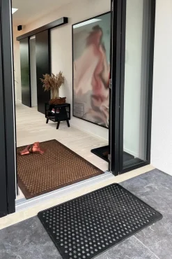 Dot Gummi Dørmåtte, Black, 60x90 cm