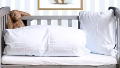 Emilie Juniorsengetøj, Light Blue, 100x140 cm