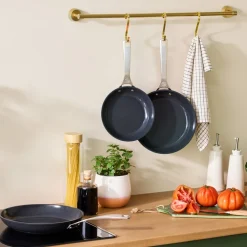 Essential Non-Stick Ceramic Stegepande, Black, 30 cm