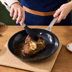 Essential Non-Stick Ceramic Stegepande, Black, 30 cm