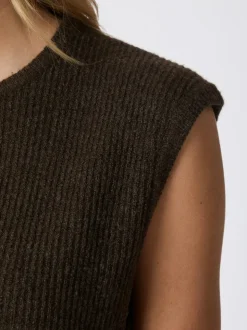 Everest Knit Vest, Brown, 34