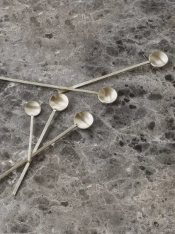 Fein Lang Ske, Messing