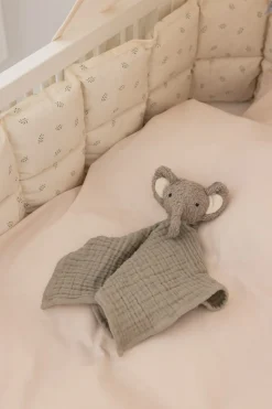 Finley Nusseklud, Grå