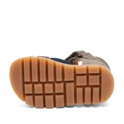 Frans Sandaler, Stone, 26