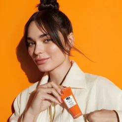 GinZing Energy-Boosting Tinted Moisturizer Face Cream, SPF 40, 50 ml