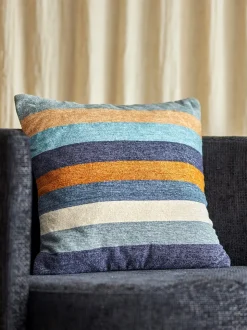 Gyani Pude, Blue 50x50 cm