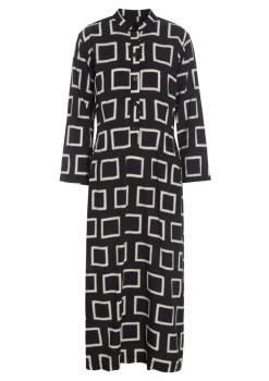 Iki Kjole, Hopscotch, M