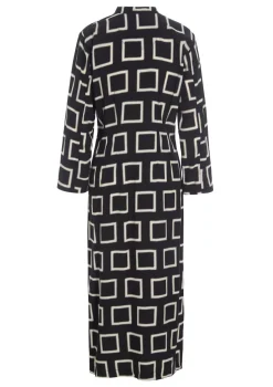 Iki Kjole, Hopscotch, M