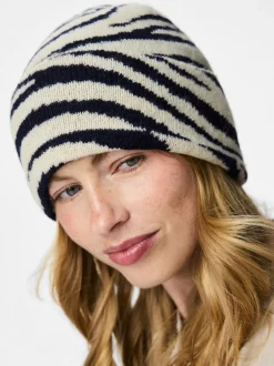 Juanita Hat, Bluing Birch