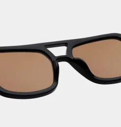 Kaya Solbriller, Black