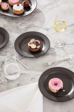 Legio Nova Kagetallerken, Black, Ø19 cm