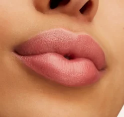 Lustreglass Lipstick, $Ellout