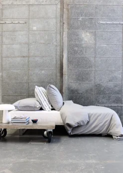 Micro Tern Sengelinned, Grå, 140x200 cm