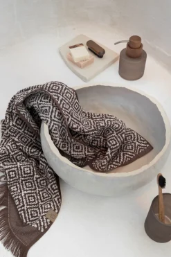 Morocco Håndklæde, Chocolate/Off White. 50x90 cm