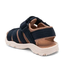 Niki Sandaler, Ocean, 32