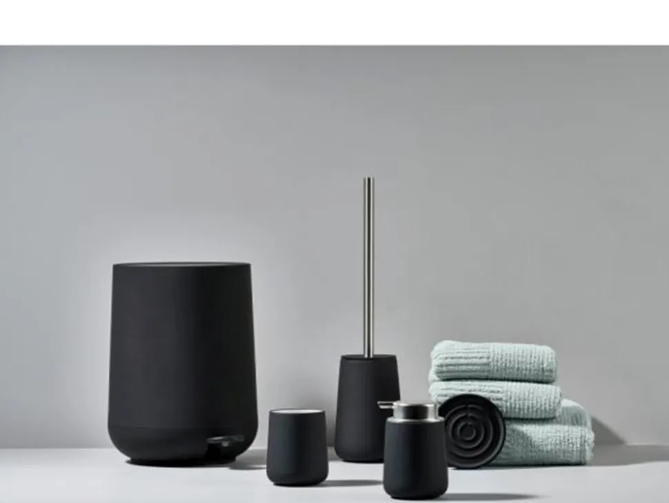 Nova Tandbørstekrus, Sort