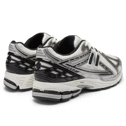 1906R Sneakers, Silver Metallic/Black, 44