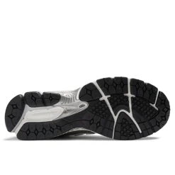 1906R Sneakers, Silver Metallic/Black, 44