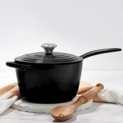 Signature Støbejerns Kasserolle, Black, 1,5 L