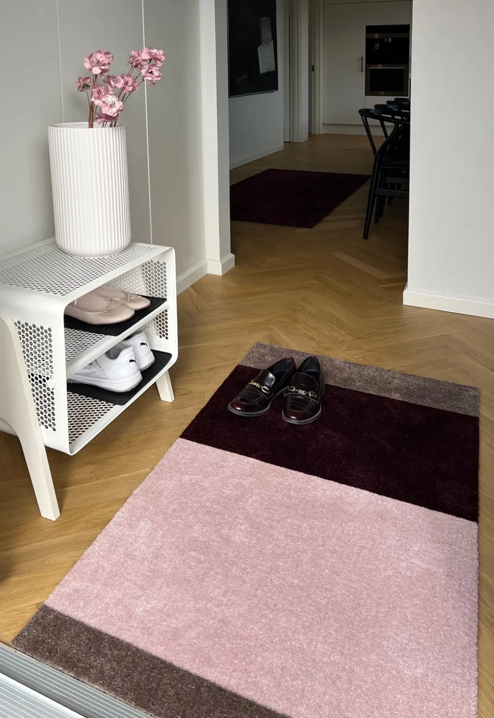 Stripe Horisontal Gulvtæppe, Bordeaux/Rose/Sand, 67x120 cm