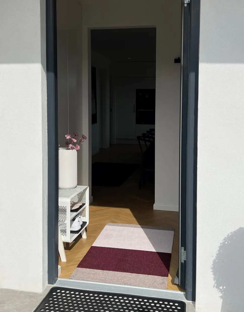 Stripe Horisontal Gulvtæppe, Bordeaux/Rose/Sand, 67x120 cm